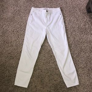 White Abercrombie skinny jeans
